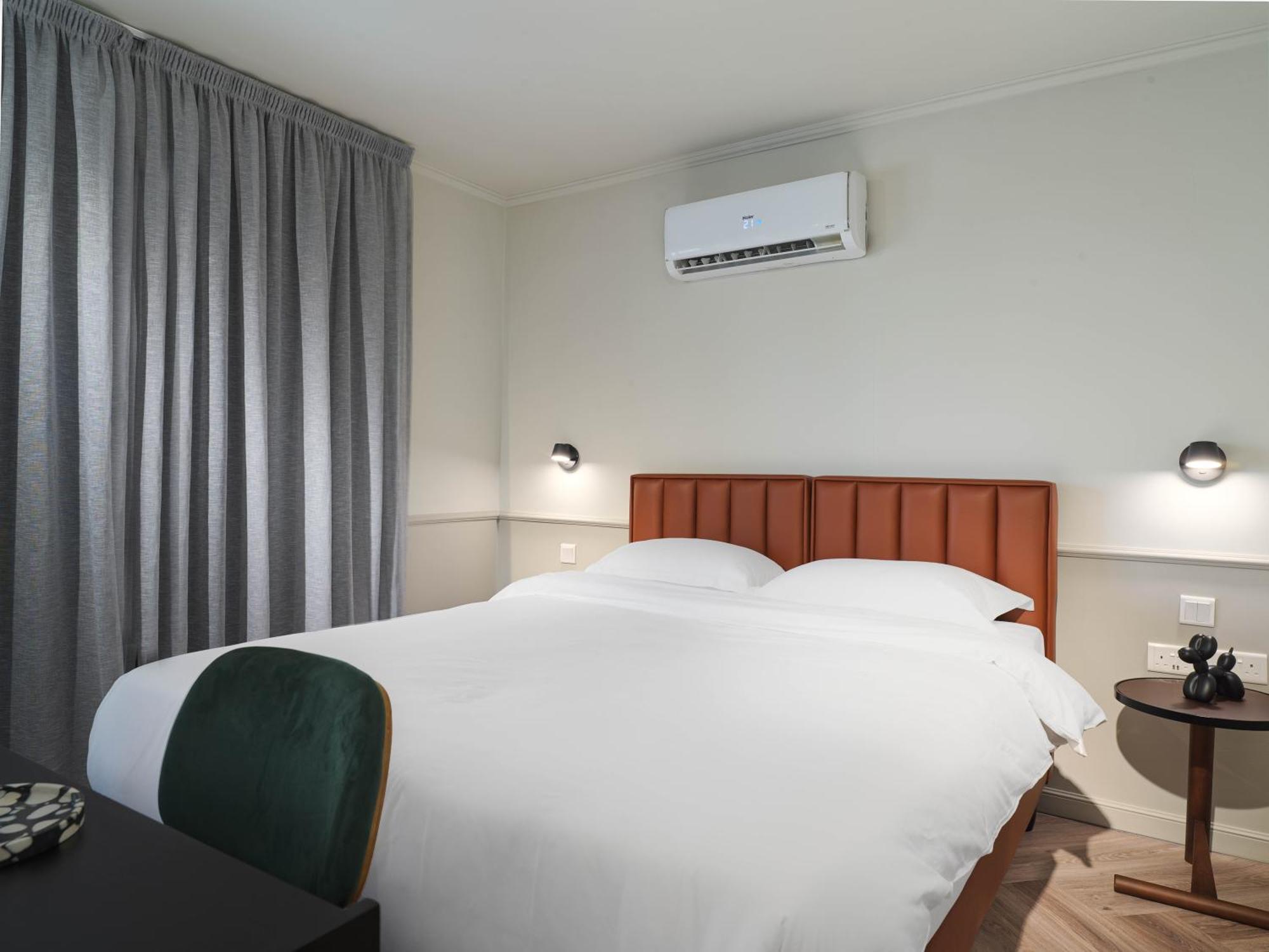 Liv The City Suites Adults Only Larnaca Exterior foto